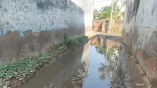 संभल के गोंहता गांव में जलभराव, ग्रामीण बोले शिकायतों पर सुनवाई नहीं