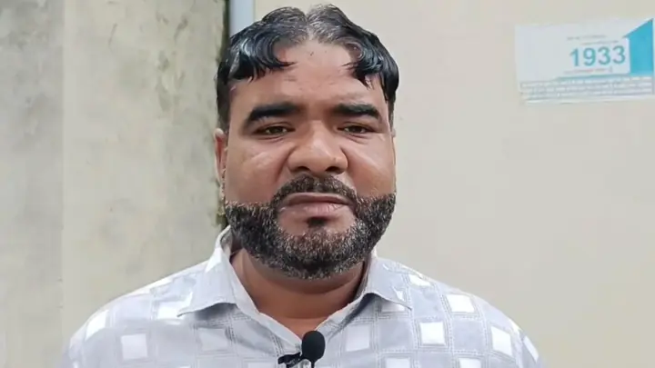 Sambhal villagers allege ration dealer gave less grain, demanded ₹2,000 for cards