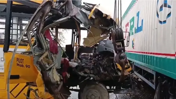 15 Injured as School Bus Collides Head-On With Container in Hathras