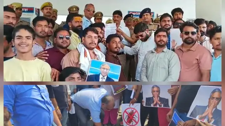 हाथरस में सीईसी ज्ञानेश कुमार के समर्थन में युवाओं का प्रदर्शन