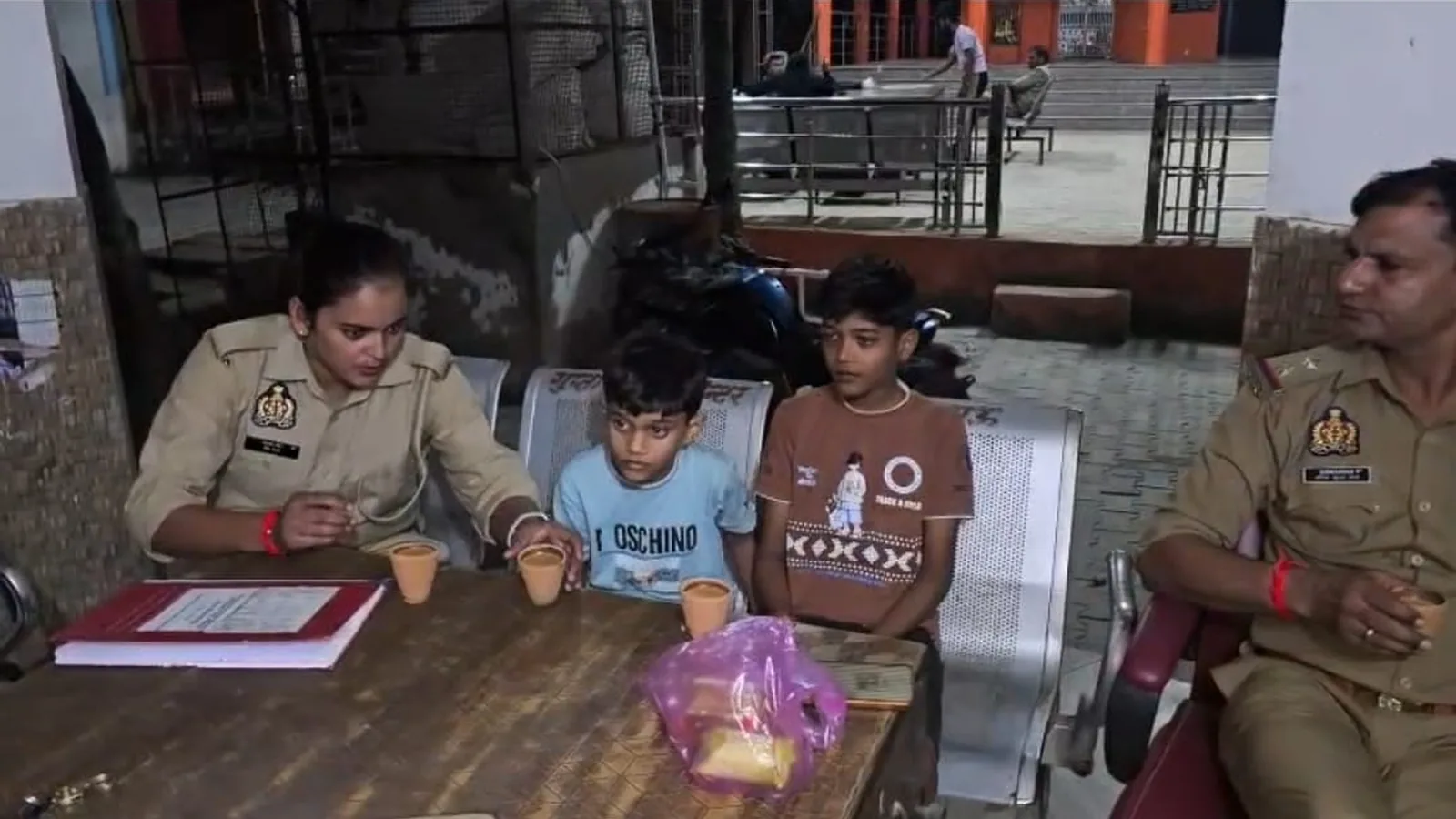 Two Aligarh Brothers Set Out 700 Km By Bicycle, Rescued By Police