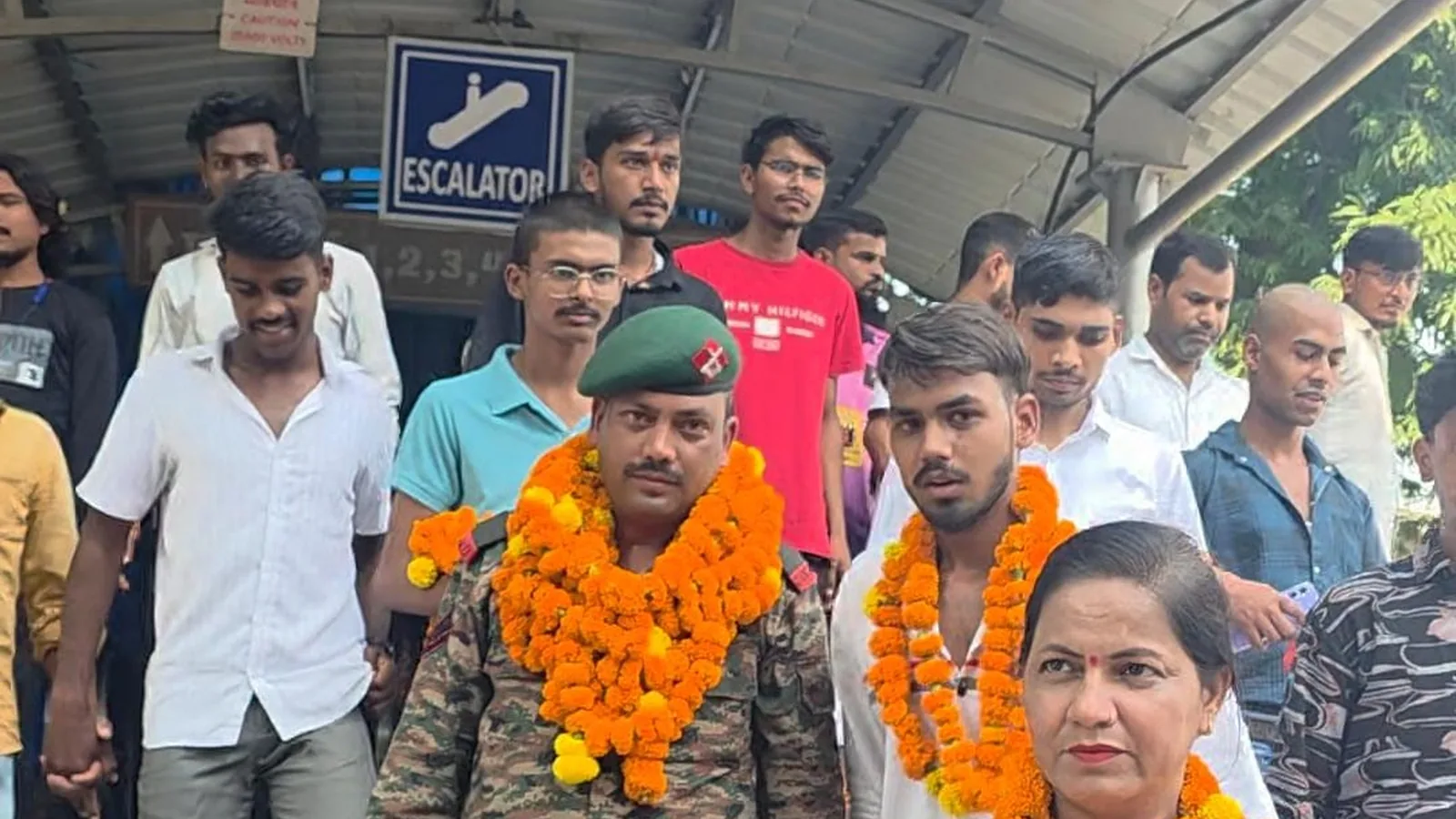 Army Havaldar Rajesh Kumar Yadav Gets Grand Gonda Welcome After 26 Years