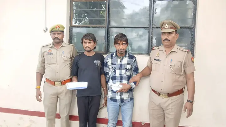 Shamli Police Arrest Two in Alleged Mobile Snatching, Recover Phone and Weapons