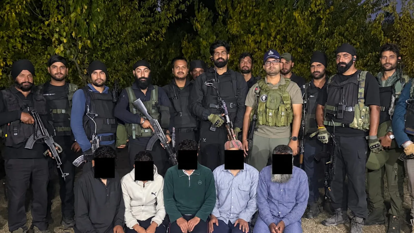 Kulgam Police Arrest Five Alleged Terrorist Associates, Recover Arms, Ammunition