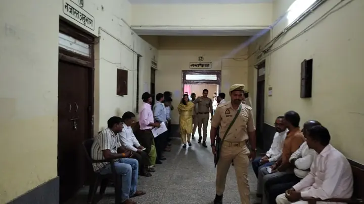 Voting Underway In Shravasti For Teachers’ MLC Election, 16% Turnout By 10:30