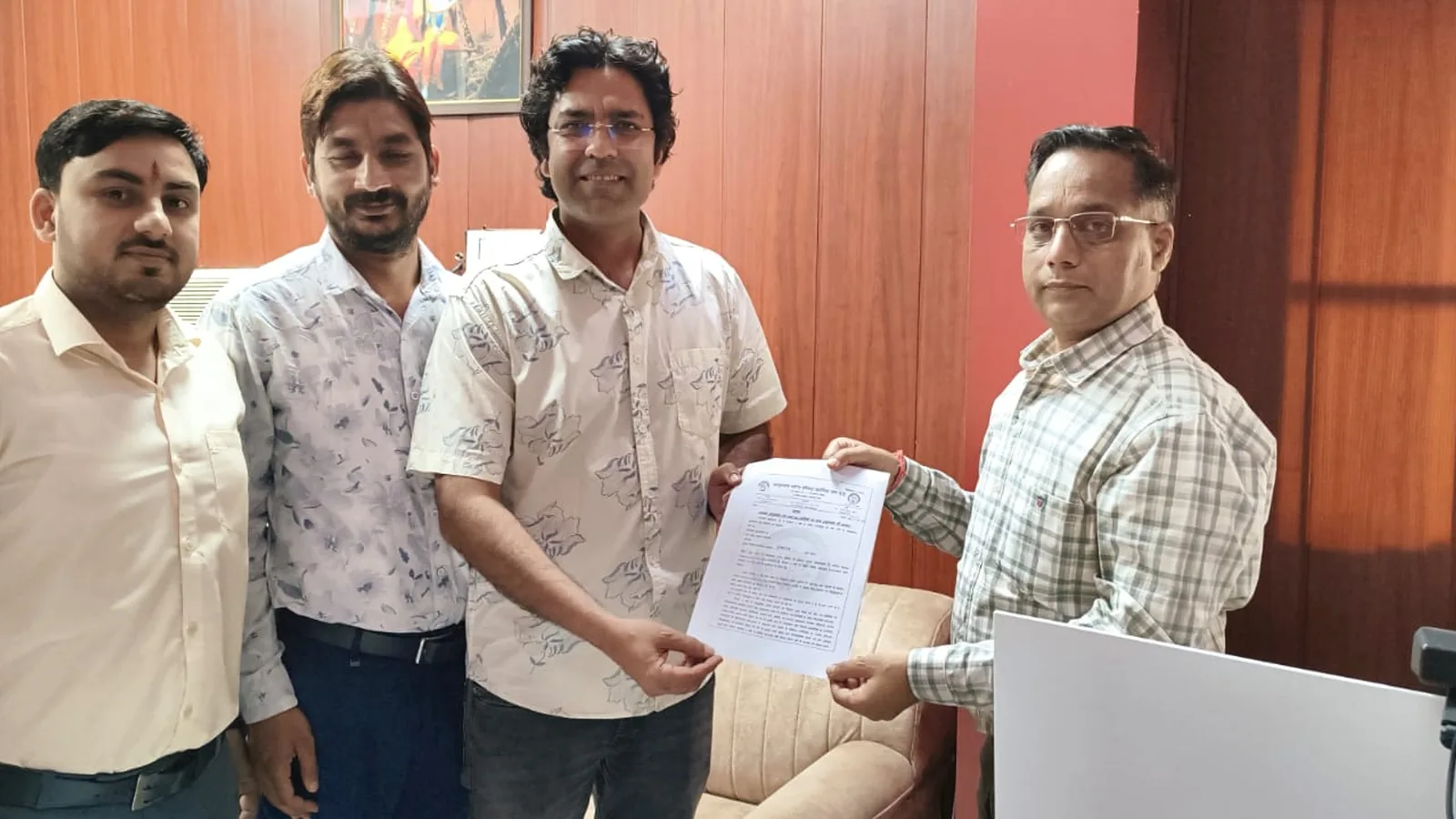 Hathras Ayushman Bharat staff announce black bands, warn of October 22 work boycott