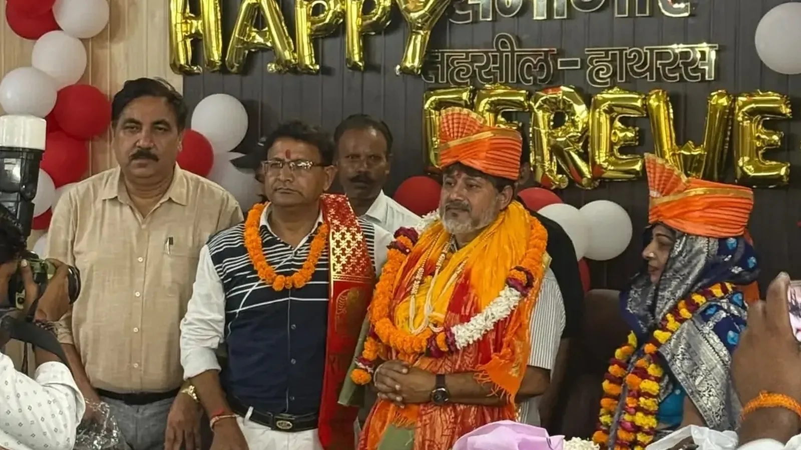 Hathras Revenue Inspector Hridayesh Kumar Sharma Honoured On Retirement