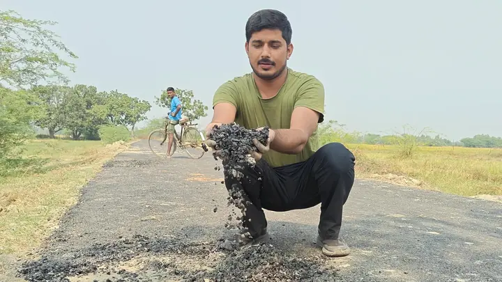 SP Leader Alleges Amethi Road Repair Corruption, Seeks PWD Probe
