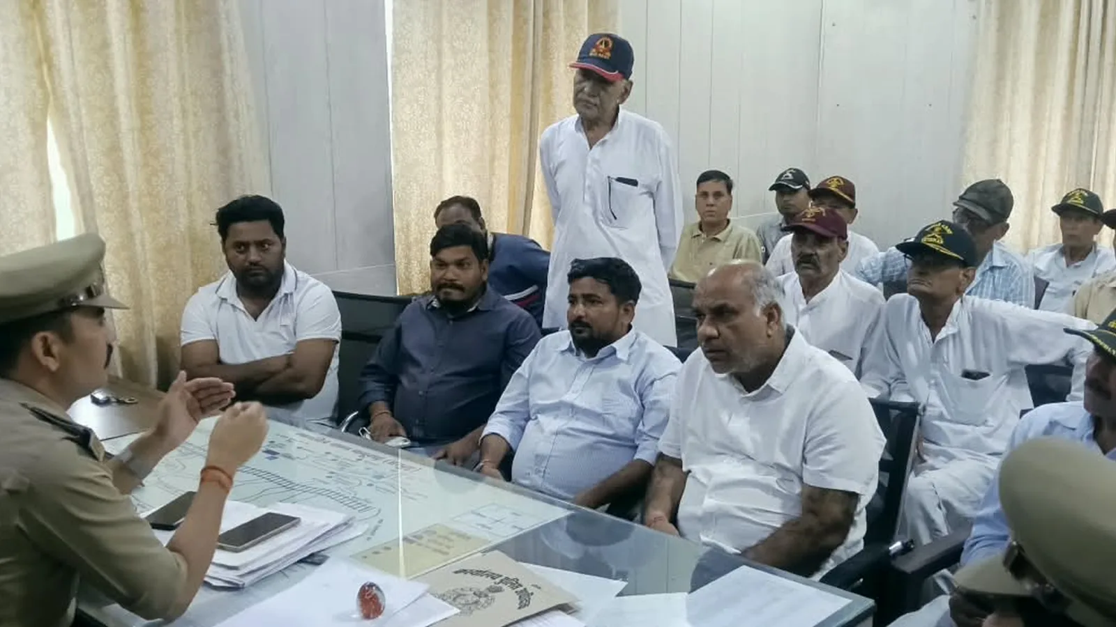 Babuगढ़ Police Station Holds Meeting to Address Pensioners’ Concerns, Explain Welfare Schemes