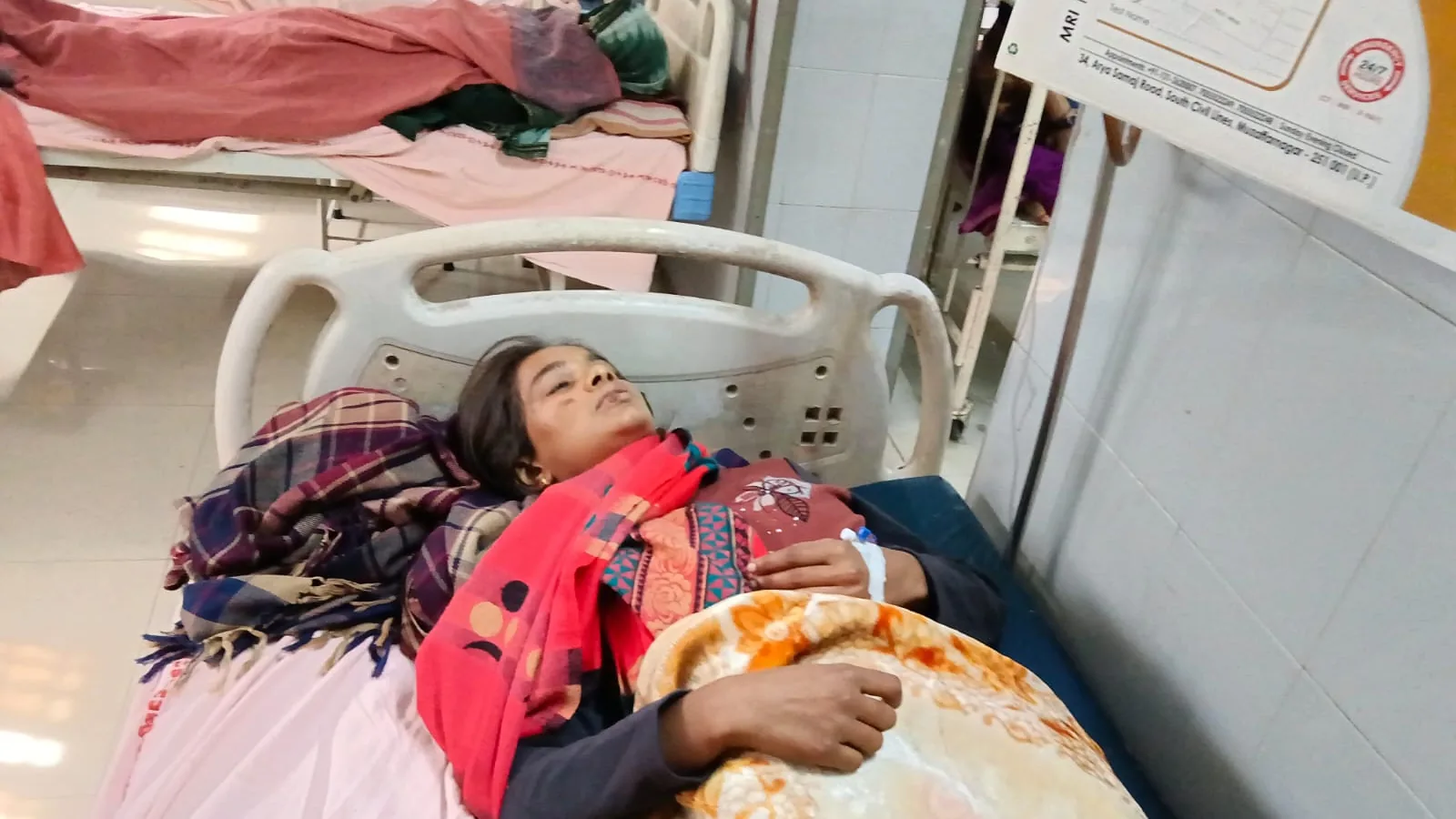 शामली में परिवार पर जानलेवा हमले का आरोप, दो महिलाएं गंभीर