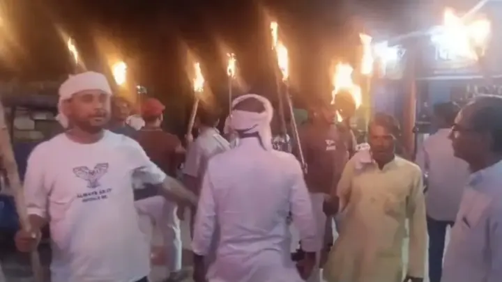 कथित भ्रष्टाचार पर जौरा के 13 सदस्यों का धरना एसडीएम कार्यालय पहुंचा