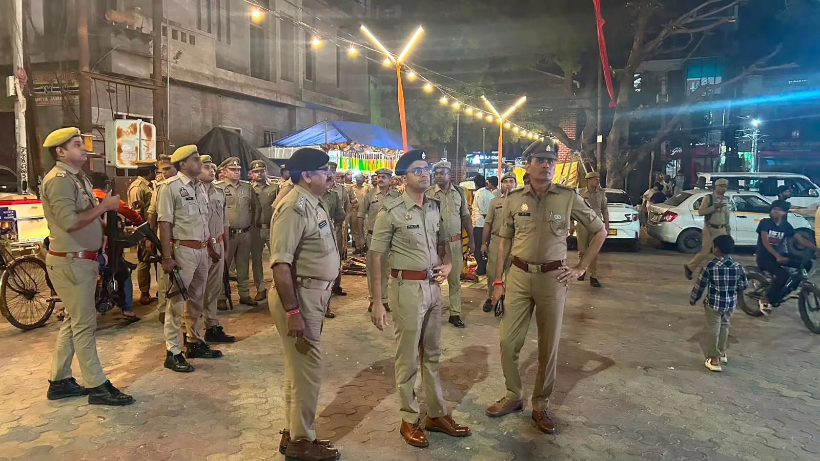 मुजफ्फरनगर में रामलीला स्थल का एसपी ग्रामीण ने लिया जायजा