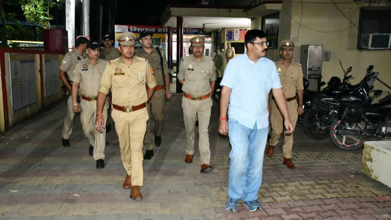 मुजफ्फरनगर में एसएसपी सूरज कुमार राय ने छपार थाने का औचक निरीक्षण किया