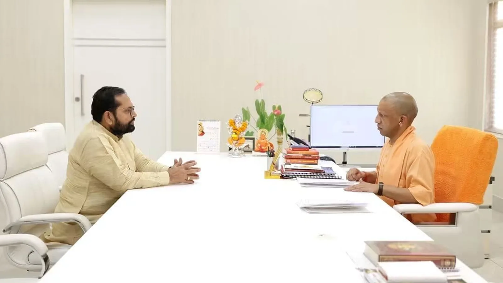 Payagpur MLA Subhash Tripathi Meets CM Yogi, Raises Farmers’ Compensation And Power Supply Issues