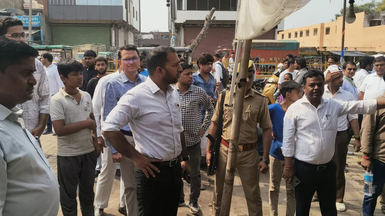 मुजफ्फरनगर में सिटी मजिस्ट्रेट ने सरकारी नालों से अवैध कब्जे हटवाए