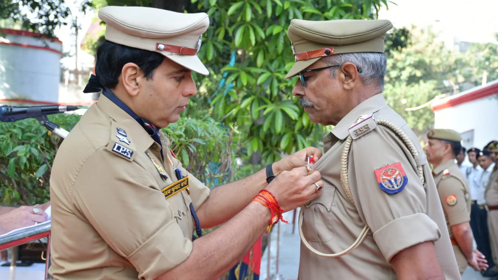 गांधी जयंती पर मुजफ्फरनगर में 15 पुलिसकर्मी उत्कृष्ट सेवा पदक से सम्मानित