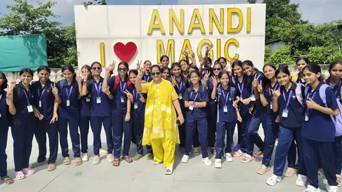 S.J.S. Public School Lalganj Students Enjoy Day-Long Picnic at Anandi Magic World