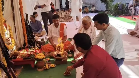 Morena Police Lines Holds Shastra Puja, Vehicle Worship On Dussehra