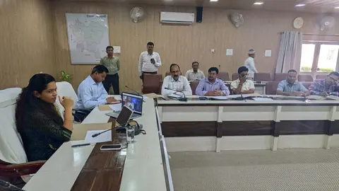 Shravasti DM Orders Special Camps to Boost Eligible Voter Registrations