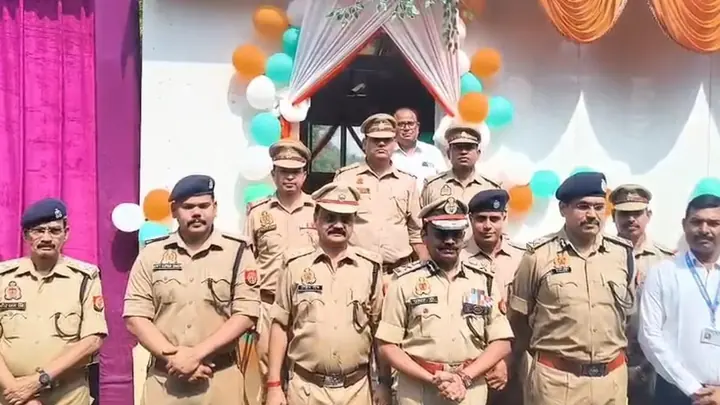 प्रतापगढ़ में डीजी रेलवे ने आरक्षी बैरक का उद्घाटन, मिशन शक्ति की समीक्षा
