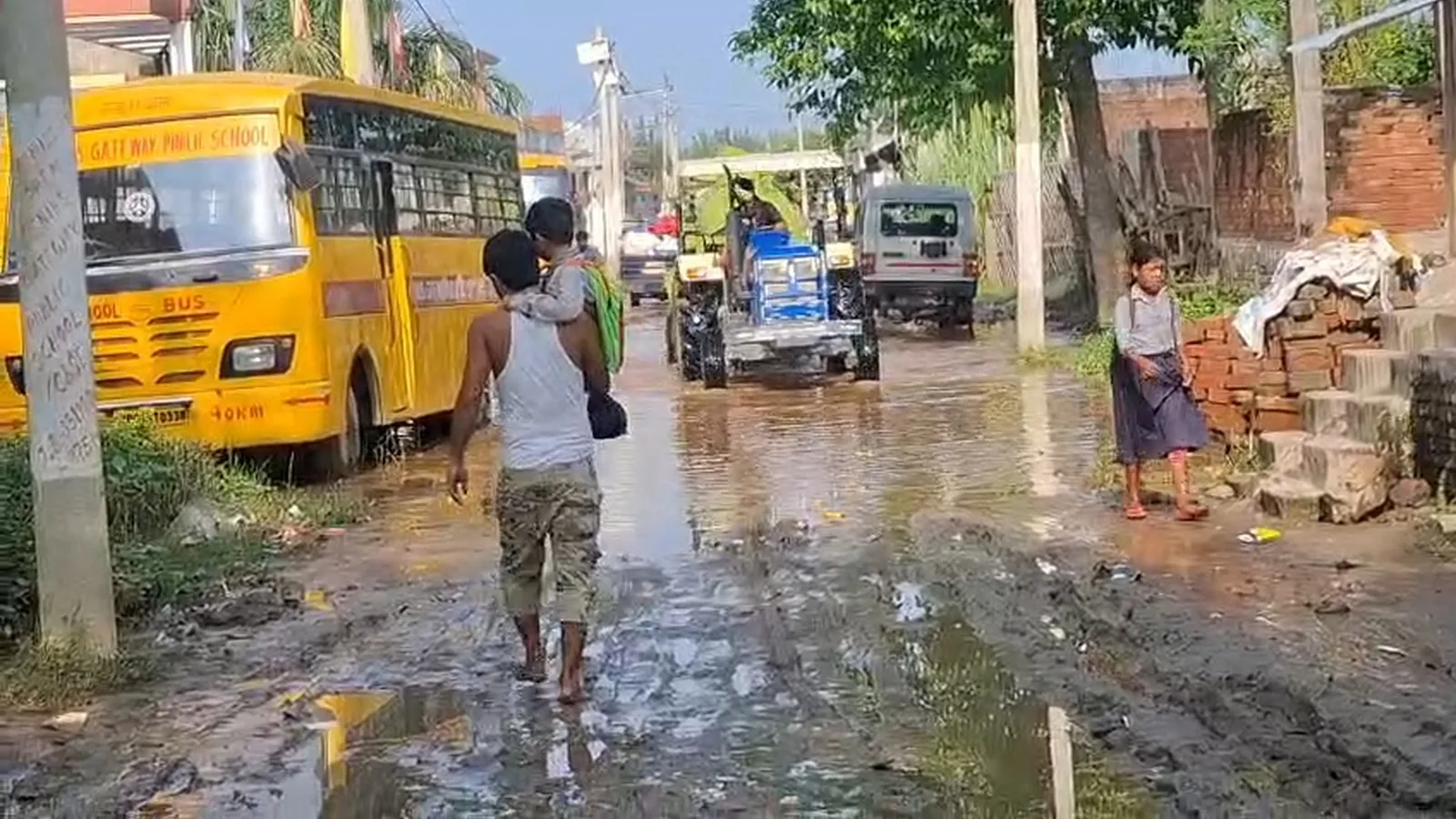 Waterlogged Dwarika Road Puts Schoolchildren at Risk in Shravasti