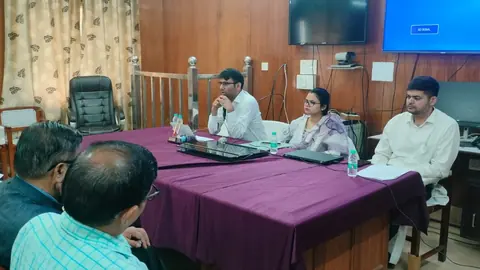 Hathras Legal Authority Trains Nodal Teachers To Promote Constitutional Awareness