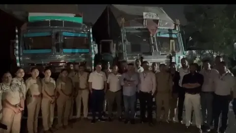 इंदौर में दो कंटेनरों से करीब 3000 पेटी अवैध शराब जब्त