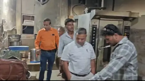 Indore Food Department Halts Aman Bakery Production After Finding Spoiled Potatoes