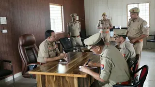 Hathras SP Inspects Police Election Cell, Reviews Preparations for Upcoming Polls