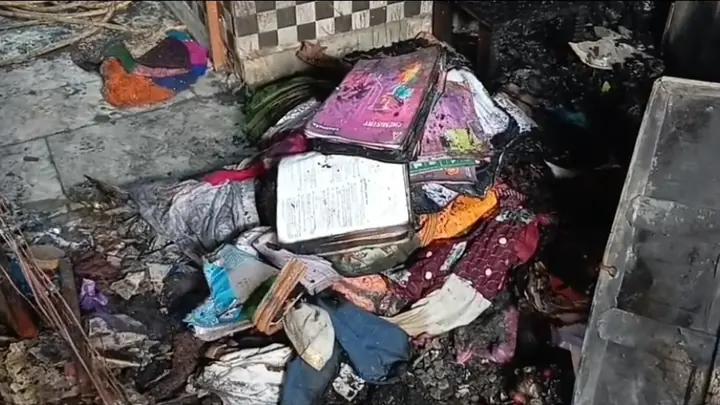 हाथरस में बेटे की शादी से पहले आग, 10-15 लाख नुकसान का दावा