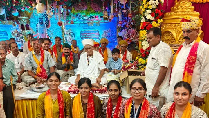 Shobha yatra for Sant Tulsaram Maharaj arrival in Delhi organised by Rajpurohit community