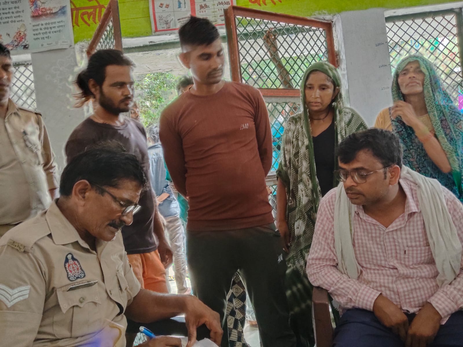Teacher arrives drunk at Firozabad school, sparks chaos and protests