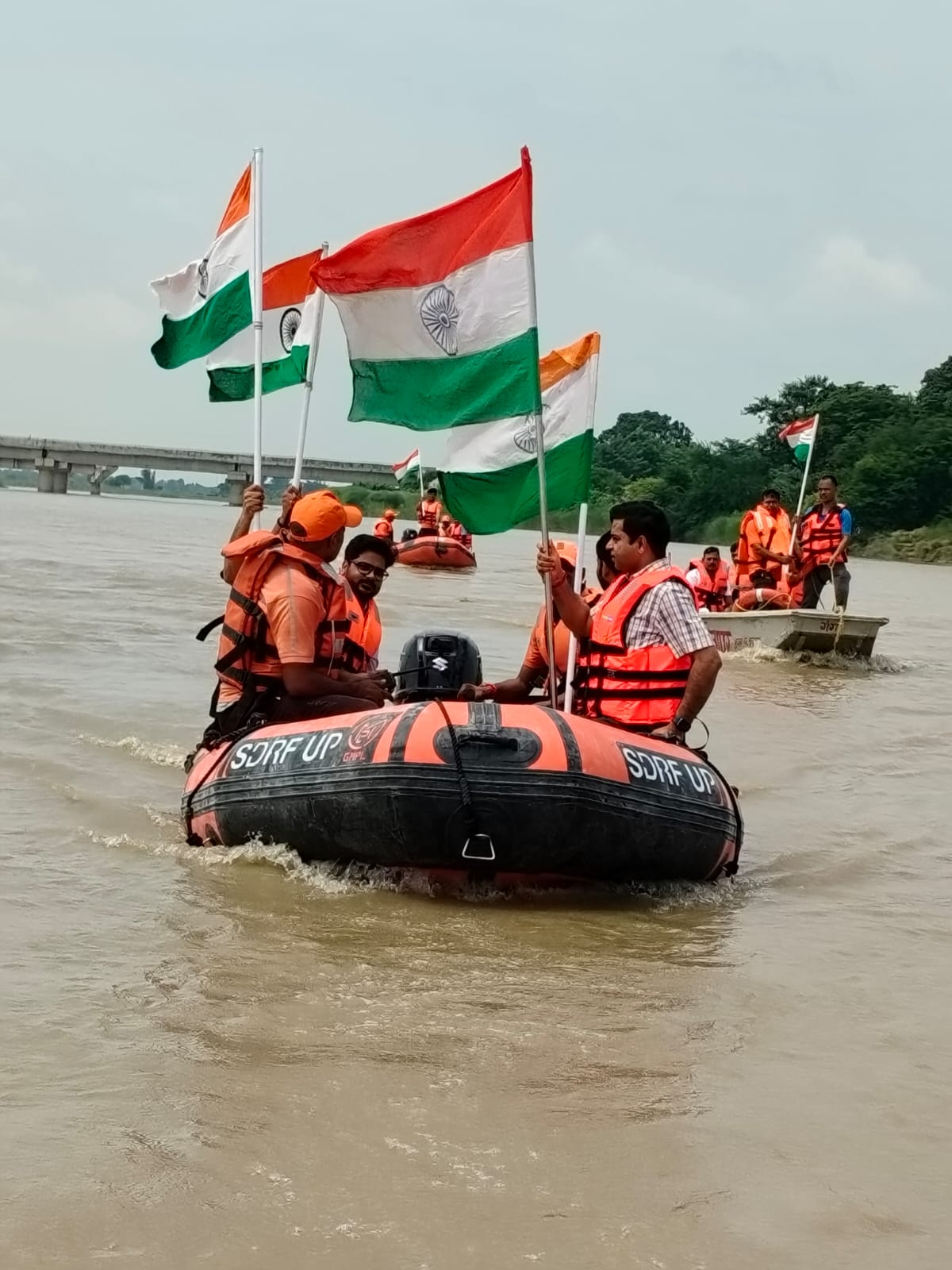 श्रावस्ती में हर घर तिरंगा अभियान के तहत बोट रैली आयोजित