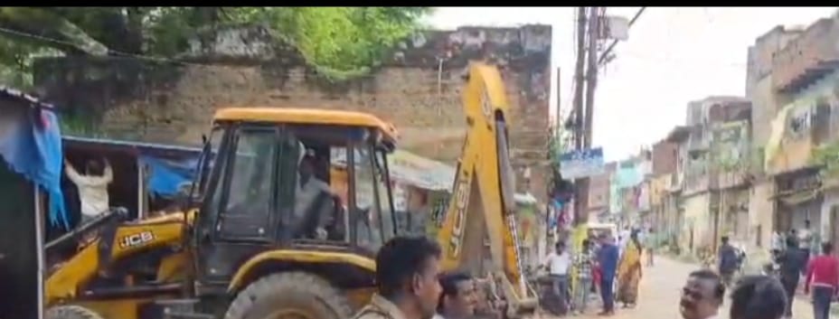 विंध्याचल धाम में अतिक्रमण हटाने से विंध्य कॉरिडोर प्रोजेक्ट को मिली गति