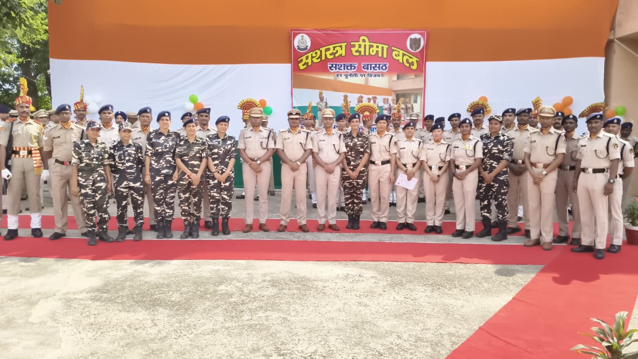 BSF Celebrates 80th Independence Day with Ceremony in Shrawasti