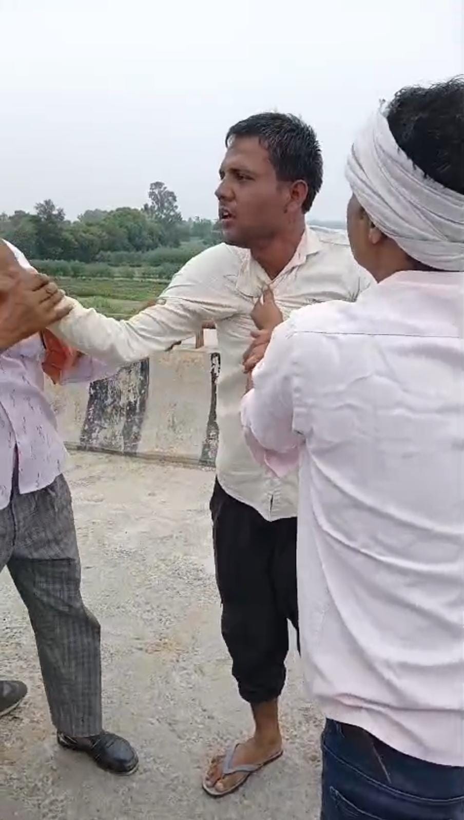 Father allegedly throws 11-month-old daughter into Yamuna River in Agra
