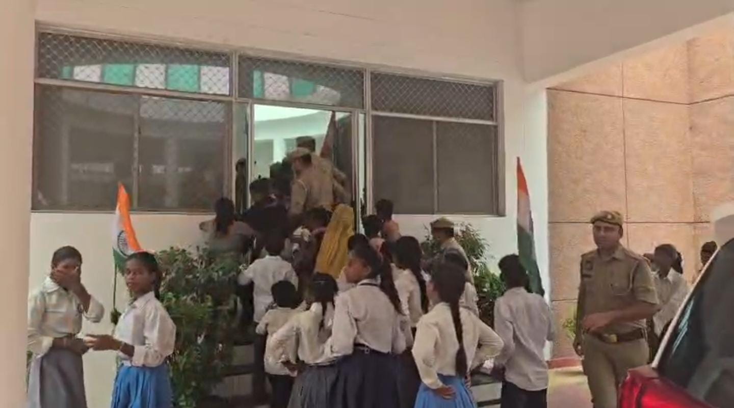 Schoolchildren in Hamirpur protest for better road access to education